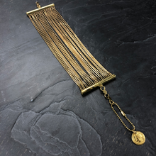 Load image into Gallery viewer, Bracelet manchette large en laiton brut, chaîne serpent ronde créateur Khara Tuki Paris