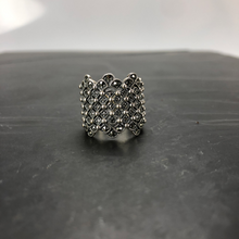 Load image into Gallery viewer, Bagues large en argent 925 maillage boules et marcassites serties