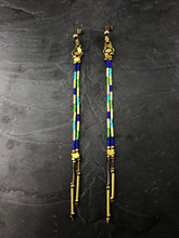 Load image into Gallery viewer, Boucles d'oreille en laiton, rocailles de verre japonaise longue Créateur Khara Tuki Paris