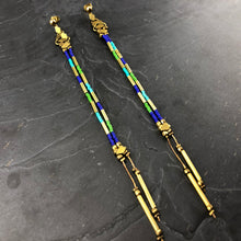 Load image into Gallery viewer, Boucles d'oreille en laiton, rocailles de verre japonaise longue Créateur Khara Tuki Paris
