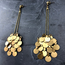 Load image into Gallery viewer, Boucles d'oreille soleil en laiton brut créateur Khara Tuki Paris
