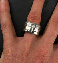 Load image into Gallery viewer, Bague Napoléon 3 en argent sur commande