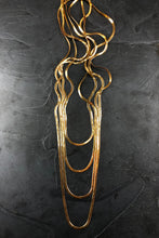 Load image into Gallery viewer, Collier sautoir en laiton brut, chaîne serpent ,3 mètres, créateur Khara Tuki Paris
