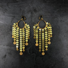 Load image into Gallery viewer, Boucles d'oreille Octopus en laiton brut créateur Khara Tuki Paris