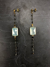 Load image into Gallery viewer, Boucles d'oreille longues en pierres semi précieuses, argent et laiton, créateur Khara Tuki Paris