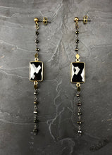 Load image into Gallery viewer, Boucles d'oreille longues en onyx noir pierres semi précieuses, argent et laiton, créateur Khara Tuki Paris