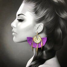 Load image into Gallery viewer, Boucles d'oreille pompon de couleur et laiton brut grand format créateur Khara Tuki Paris