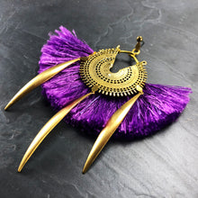 Load image into Gallery viewer, Boucles d'oreille, pompon et laiton créateur Khara Tuki Paris