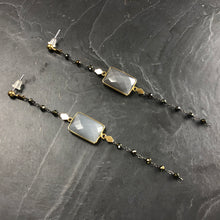 Load image into Gallery viewer, Boucles d'oreille longues en pierres semi précieuses, argent et laiton, créateur Khara Tuki Paris