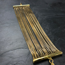 Load image into Gallery viewer, Bracelet manchette large en laiton brut, chaîne serpent ronde créateur Khara Tuki Paris