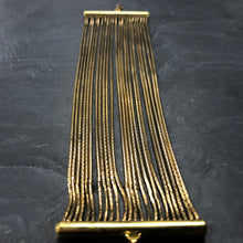 Load image into Gallery viewer, Bracelet manchette large en laiton brut, chaîne serpent ronde créateur Khara Tuki Paris