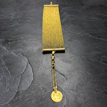 Load image into Gallery viewer, bracelet manchette large en laiton brut, chaîne boules diamantées Créateur Khara Tuki Paris
