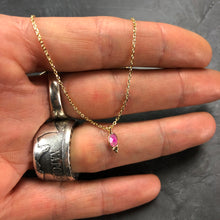 Load image into Gallery viewer, Collier Minimaliste Indien en laiton plaqué or et pierre semi précieuse