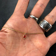 Load image into Gallery viewer, Collier Minimaliste Indien en laiton plaqué or et pierre semi précieuse