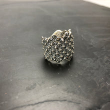 Load image into Gallery viewer, Bagues large en argent 925 maillage boules et marcassites serties