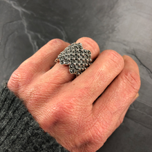Load image into Gallery viewer, Bagues large en argent 925 maillage boules et marcassites serties