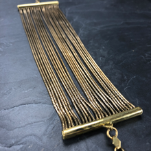 Load image into Gallery viewer, Bracelet manchette large en laiton brut, chaîne serpent ronde créateur Khara Tuki Paris