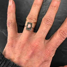 Load image into Gallery viewer, Bague rectangle argent opale blanche et marcassites