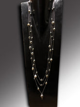 Load image into Gallery viewer, Collier sautoir sur mesure perles de Tahiti, 3 rangs, créateur Khara Tuki Paris
