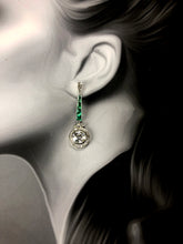 Load image into Gallery viewer, Pendentif ancien en Or blanc diamants et émeraudes transformé en boucles d&#39;oreille unique
